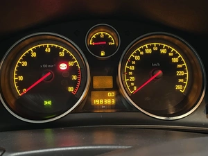 Хетчбэк Opel Astra 2011 года, 597000 рублей, Солонцы