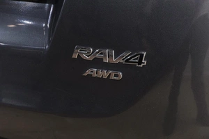 Внедорожник Toyota RAV4 2013 года, 2099000 рублей, Новокузнецк