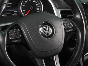 Внедорожник Volkswagen Touareg 2013 года, 2969000 рублей, Воронеж