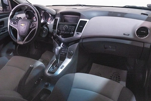 Седан Chevrolet Cruze 2010 года, 969000 рублей, Томск