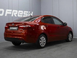 Седан Kia Rio 2012 года, 940000 рублей, Омск