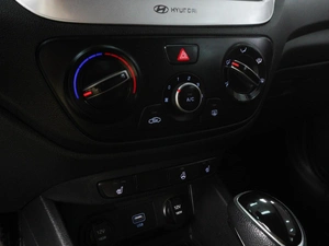 Седан Hyundai Solaris 2019 года, 1359000 рублей, Минеральные Воды