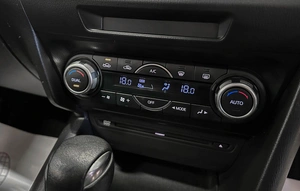 Седан Mazda Axela 2014 года, 1247000 рублей, Красноярск