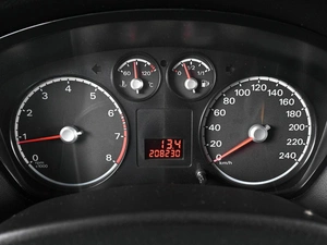 Хетчбэк Ford Focus 2011 года, 599000 рублей, Аксай