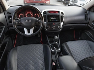 Хетчбэк Kia Ceed 2010 года, 799000 рублей, Саратов