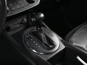 Внедорожник Kia Sportage 2010 года, 980000 рублей, Омск