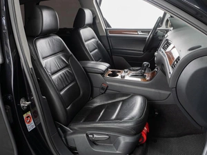 Внедорожник Volkswagen Touareg 2010 года, 1549000 рублей, Тюмень