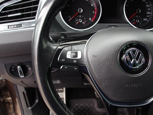 Внедорожник Volkswagen Tiguan 2018 года, 2379000 рублей, Владимир
