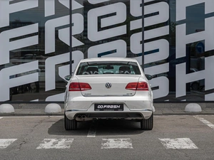 Седан Volkswagen Passat 2011 года, 1474000 рублей, Краснодар