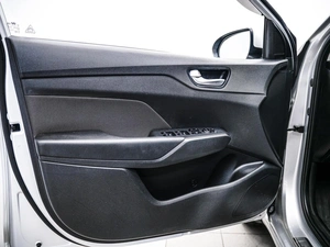 Седан Hyundai Solaris 2017 года, 1229000 рублей, Красноярск