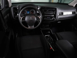 Внедорожник Mitsubishi Outlander 2018 года, 2100000 рублей, Воронеж