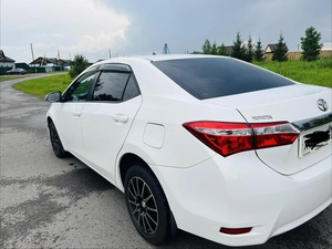 Седан Toyota Corolla 2015 года, 1350000 рублей, Заозерный