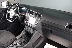 Внедорожник Volkswagen Tiguan 2017 года, 2259000 рублей, Тюмень