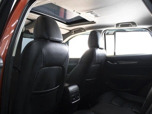 Внедорожник Mazda CX-5 2018 года, 2700000 рублей, Омск