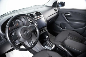Седан Volkswagen Polo 2015 года, 959000 рублей, Пермь