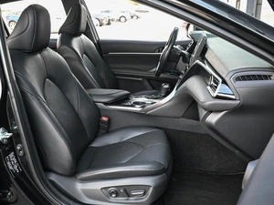 Седан Toyota Camry 2023 года, 3389000 рублей, Кирилловка