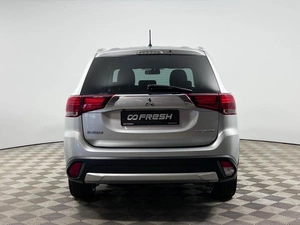 Внедорожник Mitsubishi Outlander 2015 года, 1724900 рублей, Казань