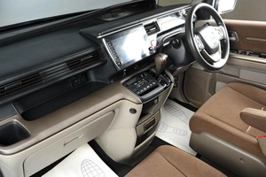 Минивэн Honda Stepwgn Spada 2015 года, 1499000 рублей, Тюмень
