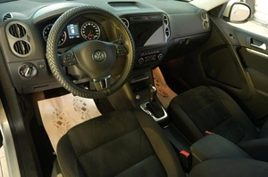 Внедорожник Volkswagen Tiguan 2013 года, 1719000 рублей, Омск