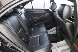 Седан Toyota Avensis 2008 года, 999000 рублей, Красноярск