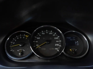 Седан Renault Fluence 2010 года, 770000 рублей, Волгоград