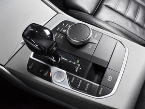 Седан BMW 3 серия 2019 года, 3099000 рублей, Воронеж