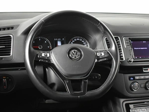 Минивэн Volkswagen Sharan 2020 года, 3276900 рублей, Казань