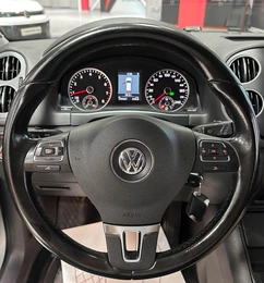 Внедорожник Volkswagen Tiguan 2012 года, 1397000 рублей, Красноярск