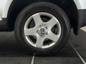 Внедорожник Volkswagen Touareg 2008 года, 1150000 рублей, Красноярск
