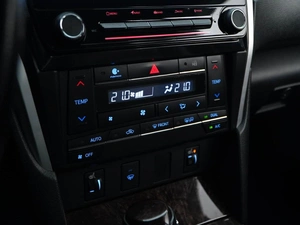 Седан Toyota Camry 2014 года, 1977077 рублей, Москва