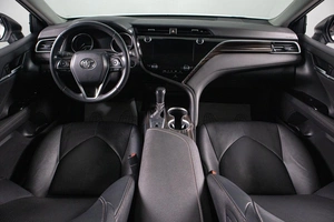Седан Toyota Camry 2021 года, 3099000 рублей, Сургут