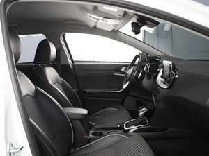 Универсал Kia Ceed 2022 года, 2175000 рублей, Омск