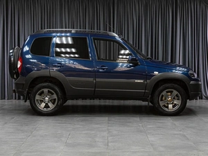 Внедорожник Chevrolet Niva 2017 года, 719000 рублей, Тюмень