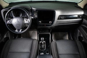 Внедорожник Mitsubishi Outlander 2021 года, 2599000 рублей, Сургут