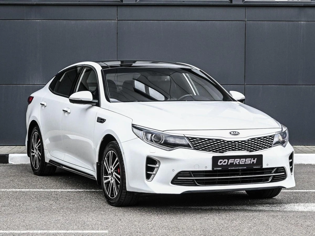 Седан Kia Optima 2016 года, 1899000 рублей, Кирилловка