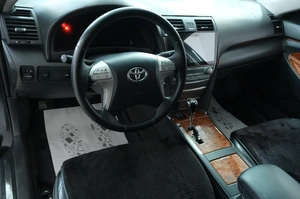 Седан Toyota Camry 2007 года, 899000 рублей, Омск