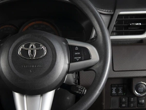 Хетчбэк Toyota Tank 2019 года, 1090000 рублей, Омск