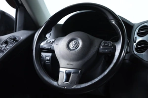 Внедорожник Volkswagen Tiguan 2014 года, 1799000 рублей, Новосибирск