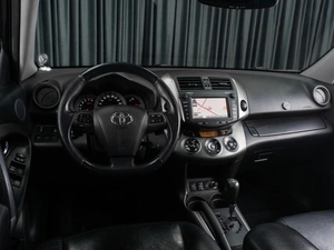 Внедорожник Toyota RAV4 2011 года, 1649000 рублей, Тюмень