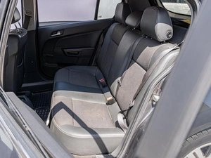 Хетчбэк Opel Astra 2008 года, 585000 рублей, Краснодар