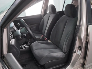Хетчбэк Nissan Tiida 2012 года, 699000 рублей, Воронеж