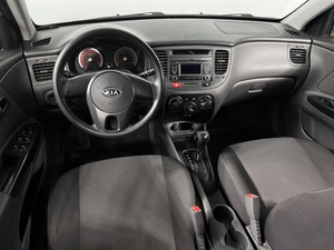 Хетчбэк Kia Rio 2010 года, 609900 рублей, Казань