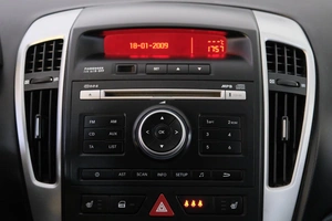 Хетчбэк Kia Ceed 2011 года, 629000 рублей, Омск