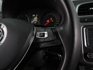 Седан Volkswagen Polo 2019 года, 1299000 рублей, Воронеж