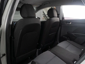 Седан Hyundai Solaris 2018 года, 1359000 рублей, Тюмень