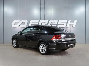 Седан Opel Astra 2012 года, 879000 рублей, Воронеж