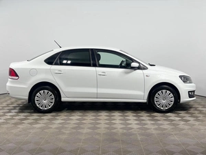 Седан Volkswagen Polo 2015 года, 999900 рублей, Казань