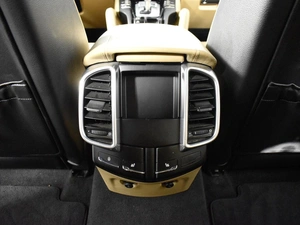 Внедорожник Porsche Cayenne 2015 года, 3224900 рублей, Казань