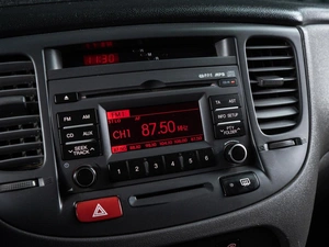 Седан Kia Rio 2011 года, 500000 рублей, Волгоград