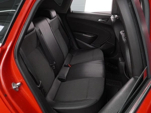 Хетчбэк Opel Astra 2012 года, 749000 рублей, Воронеж